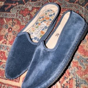 Chic Navy Velvet Loafers for Women